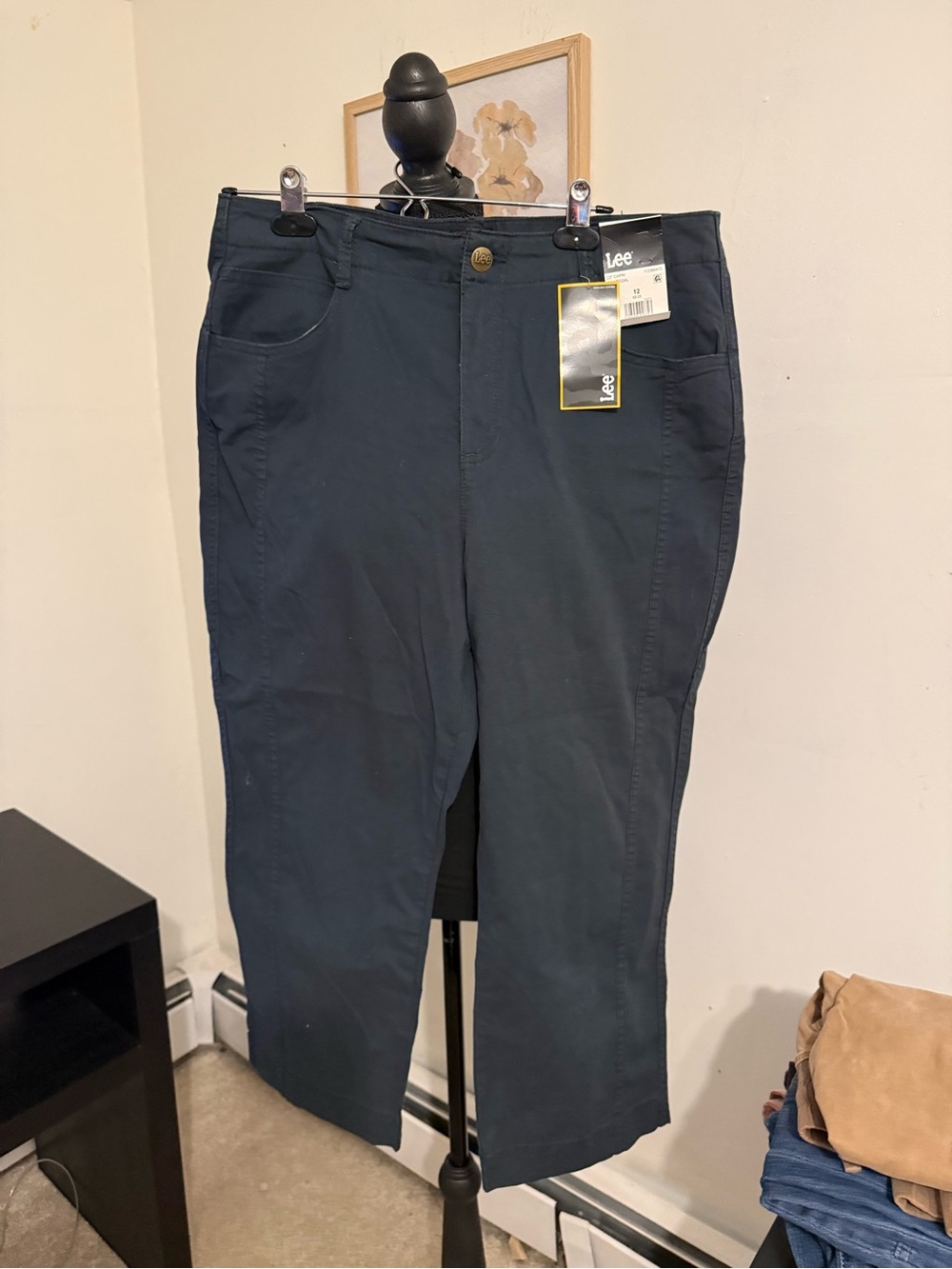 NWT Lee Women’s Size 12 Charcoal Capri Pants 23” Cotton Stretch
